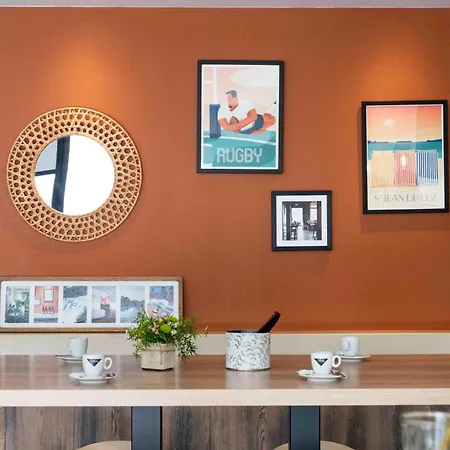 爱吉亚酒店 酒店